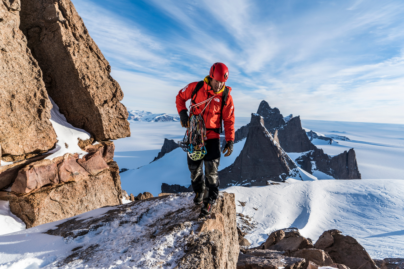 CLOSED: Enter to win a Jimmy Chin print and Signature Series HANAH bundle