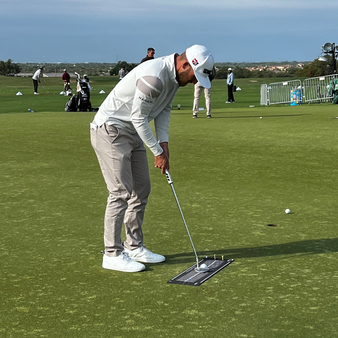 Hanah Hero Kevin Chappell putting on a golf course